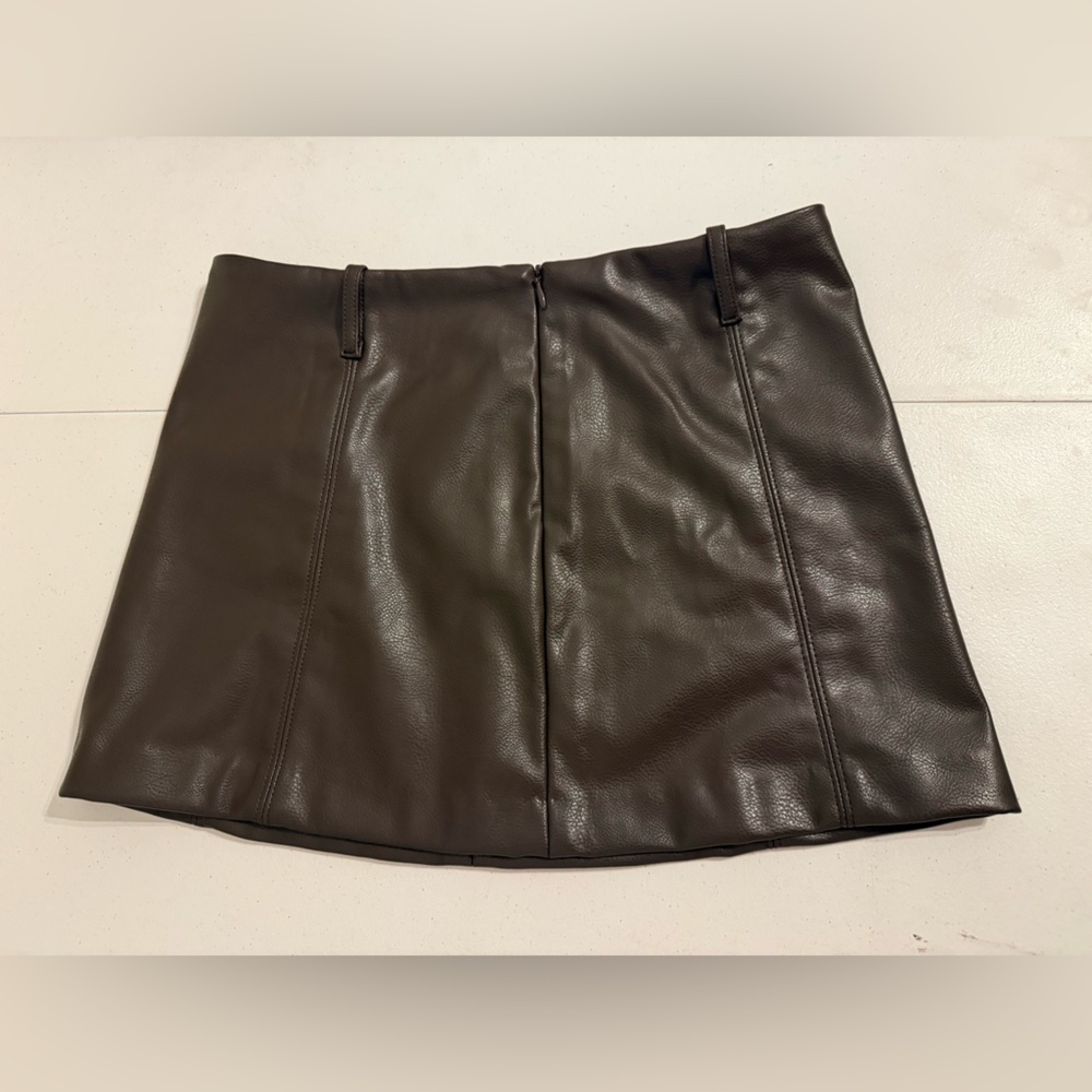 Divided H&M Women’s Brown Faux Leather Mini Skirt size 2